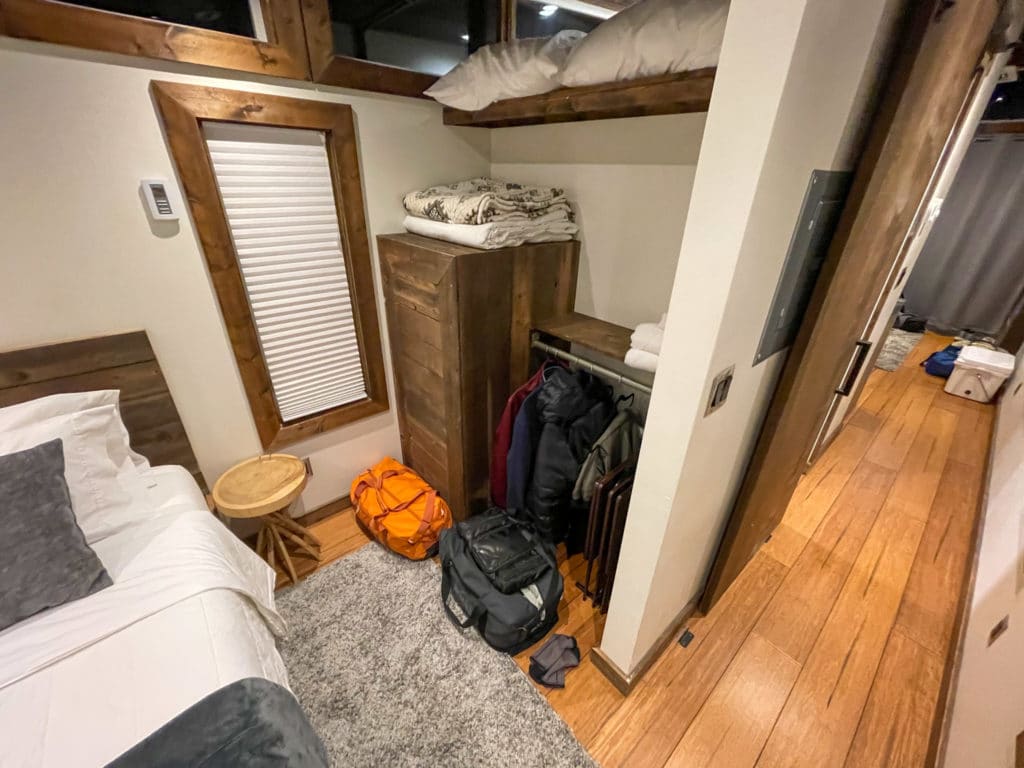 Tiny Cabin Bedroom Glendale Utah